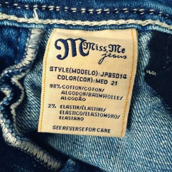 Miss Me Boyfriend Capris...Size 28 - Picture 10 of 13